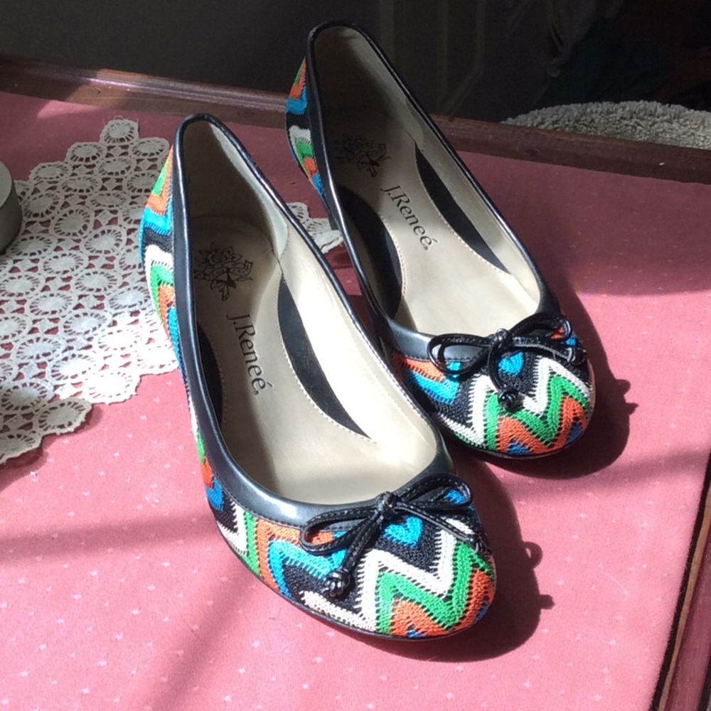 J. Renee Ardell Tribal Crochet Black Multi